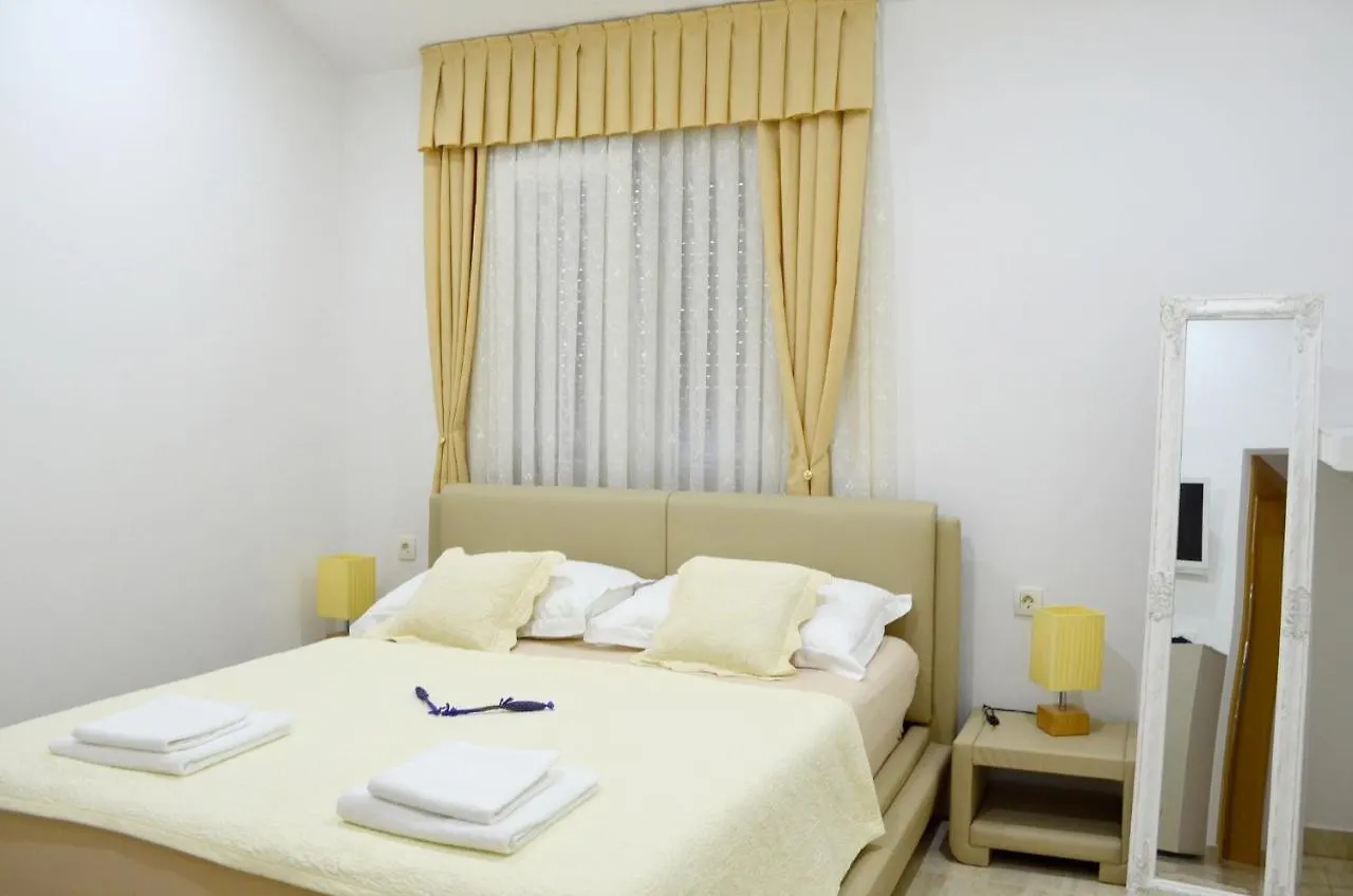 فير Villa Ulica Prezida Xxii